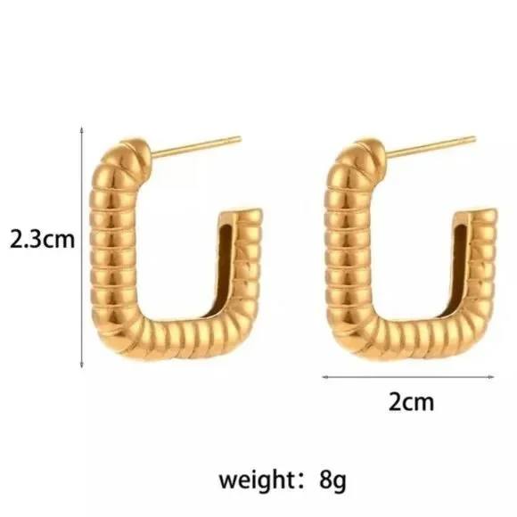 NEW GEOMETRIC 18K GOLD HOOP EARRINGS - Picture 5 of 5